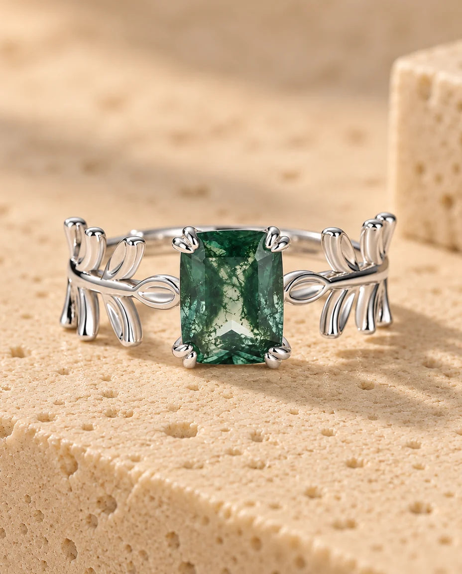Anillo de ágata musgosa talla esmeralda - vista frontal