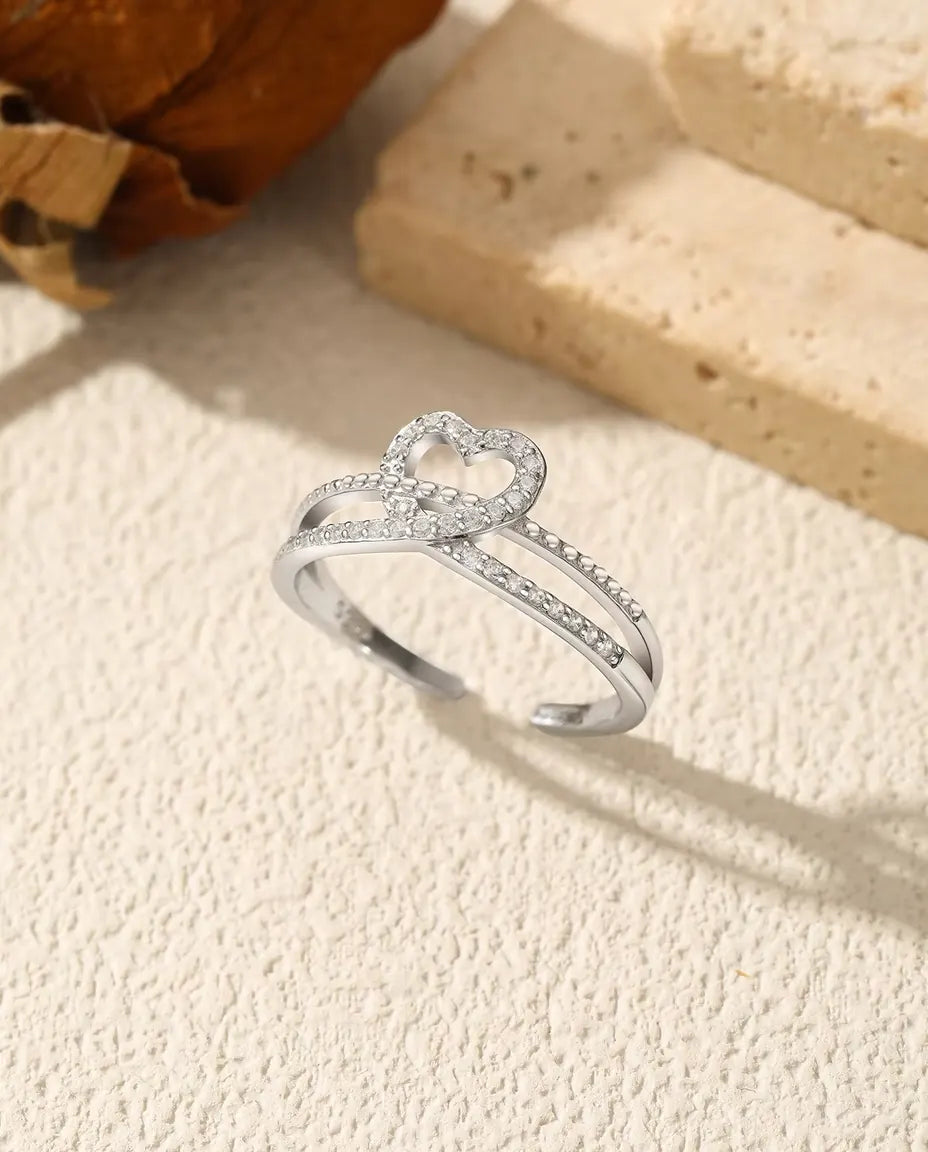 Anillo Corazón Abierto con Circonitas - corazón de 8 mm sobre dos aros cruzados, plata 925, ajustable