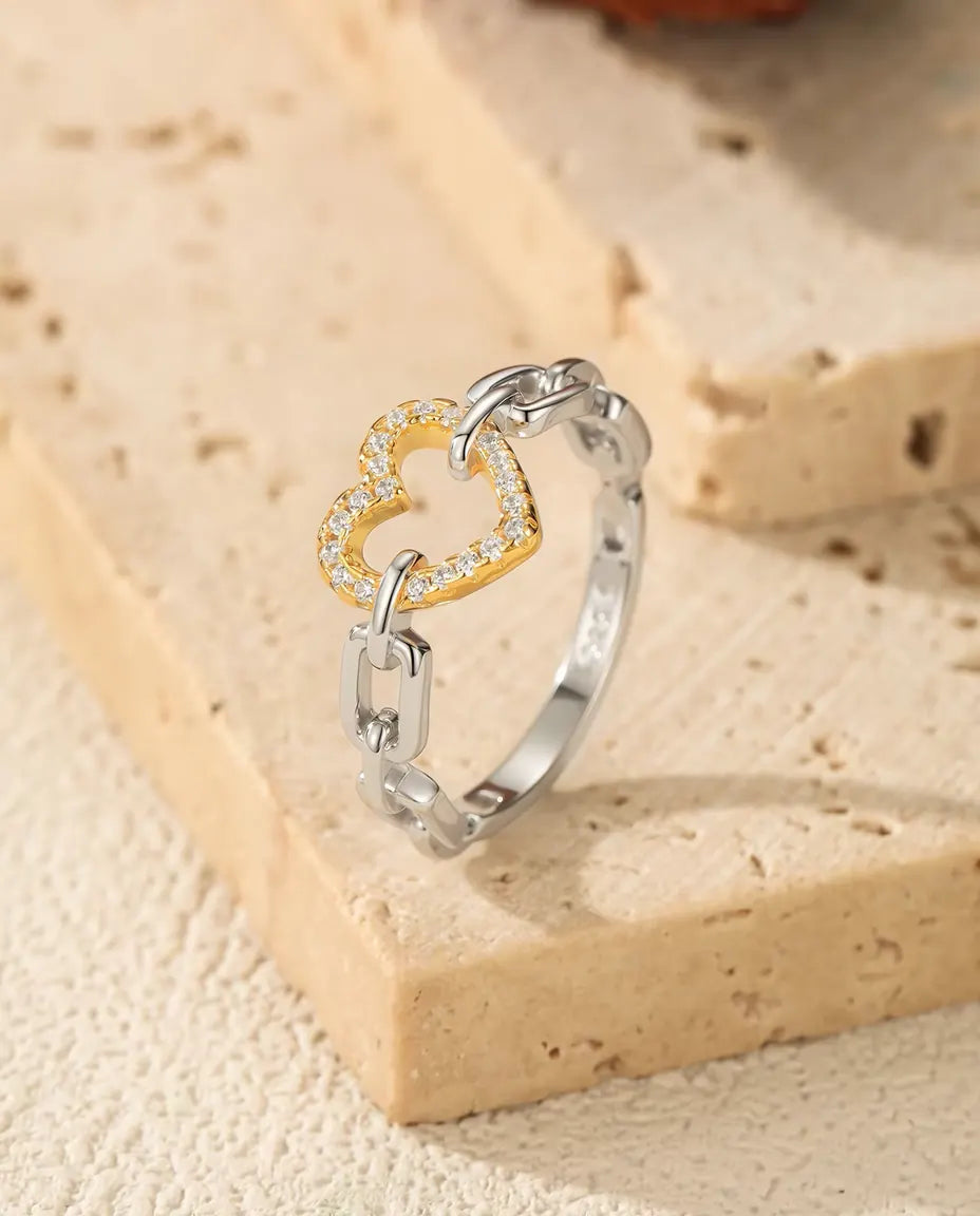 Anillo Corazón de Eslabones bicolor - corazón calado dorado sobre banda de eslabones, tallas 5 a 9, plata de ley 925