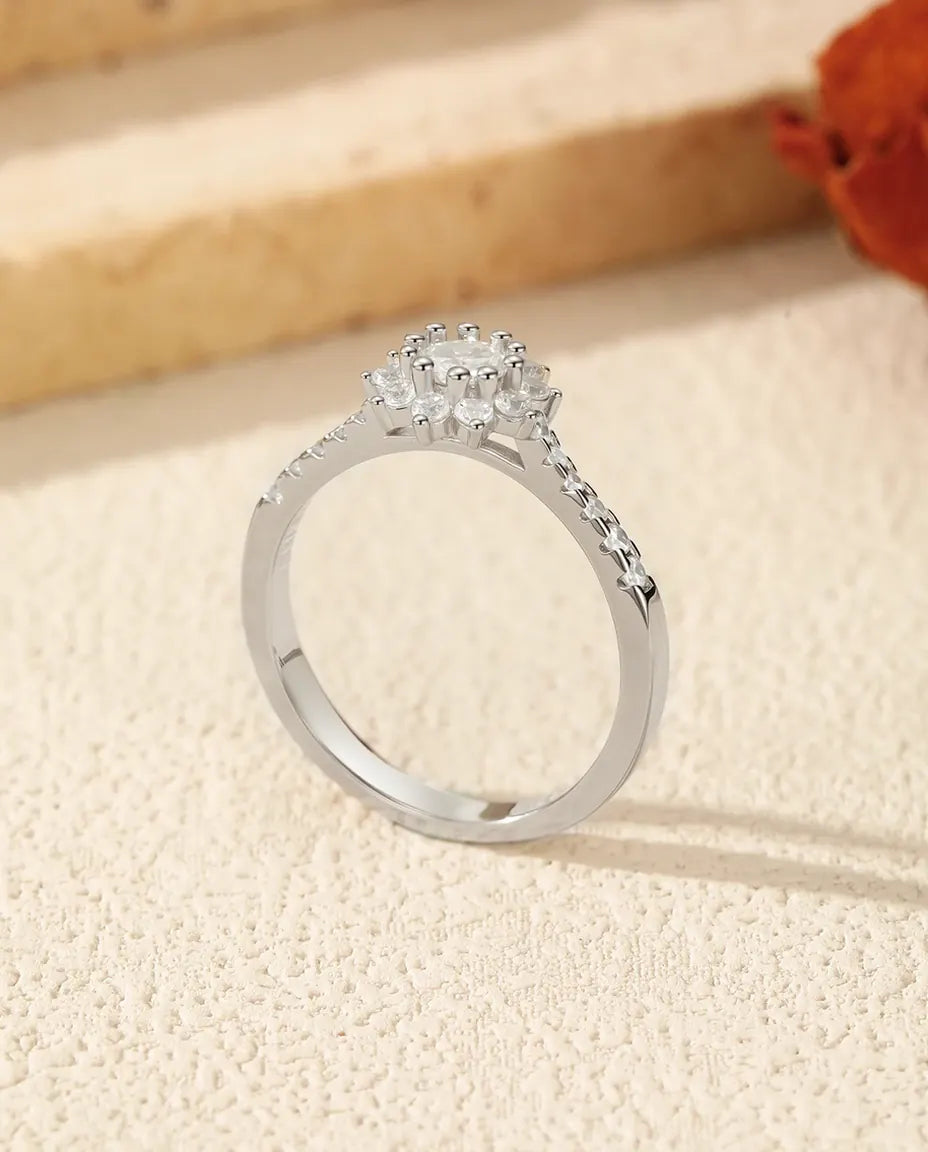 Anillo de moissanita – halo de flor con centro de 0,3 ct color D, plata de ley 925, anillo de pedida romántico