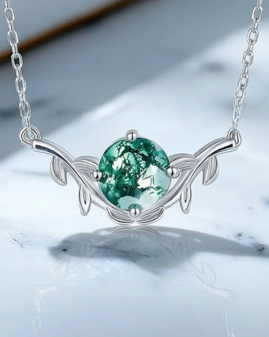 Collar de ágata musgosa – piedra redonda en engaste de hojas y ramas, plata de ley 925 certificada