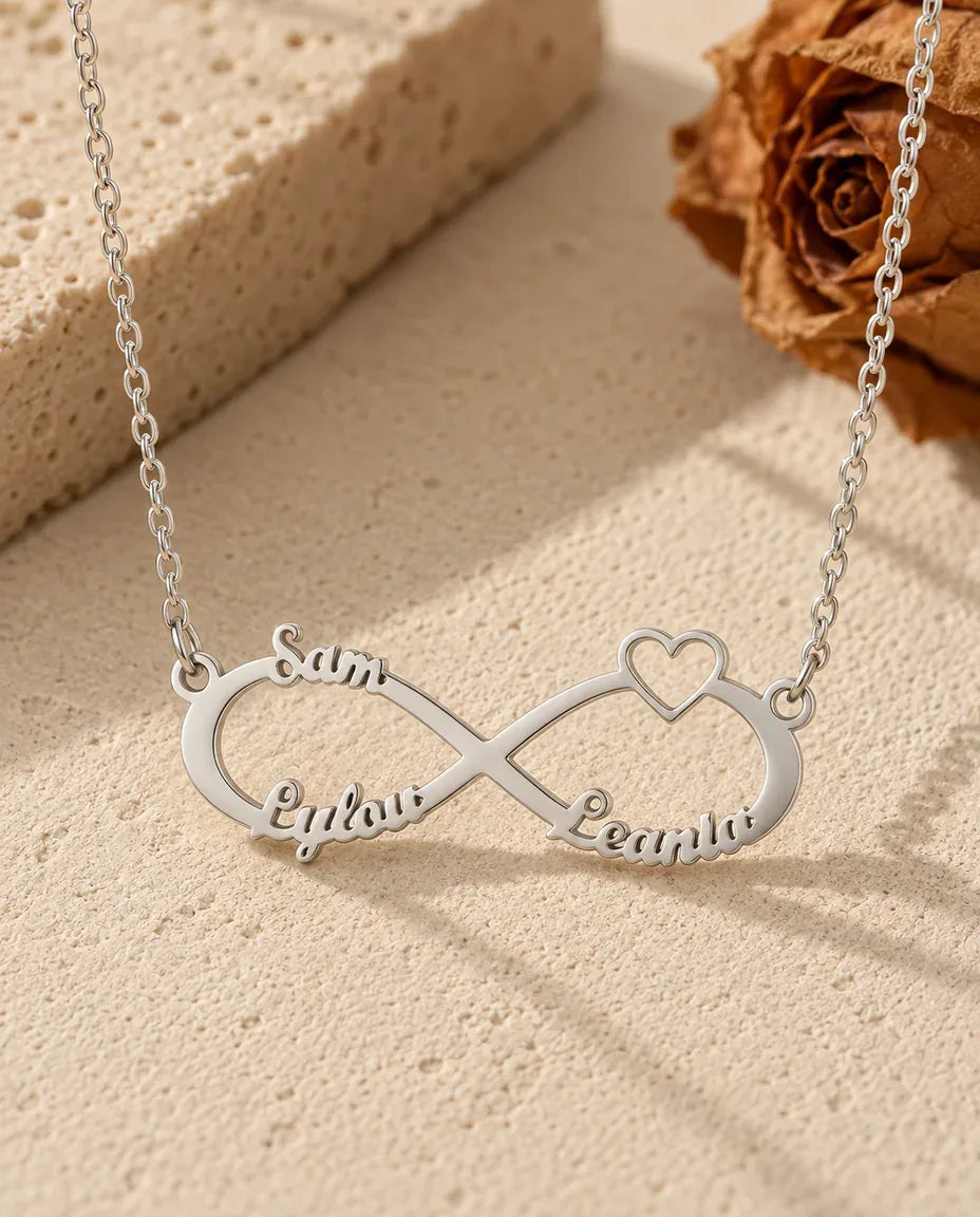 Collar infinito con tres nombres - vista frontal en plata