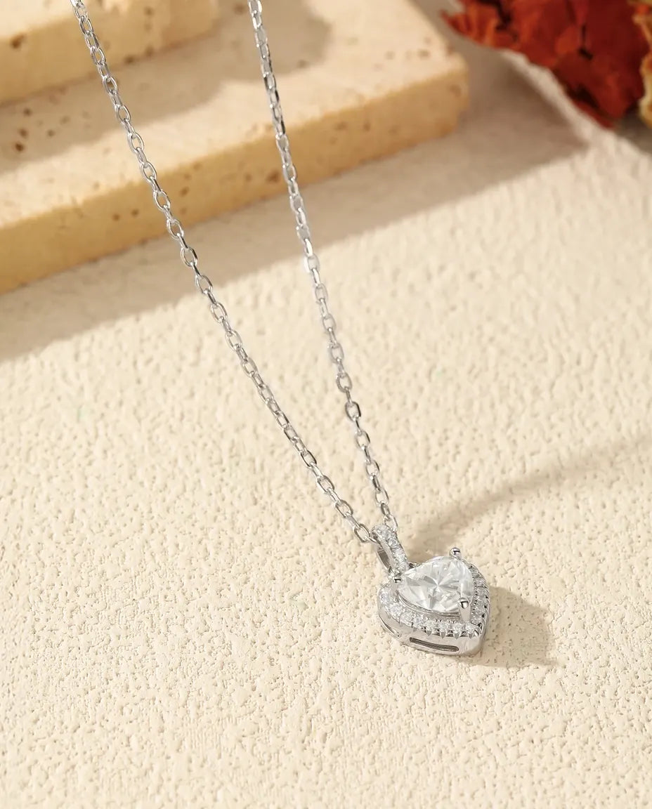 Collar de Moissanita Corazón con Halo – 1 ct color D VVS1, colgante de 9,5 mm en plata de ley 925