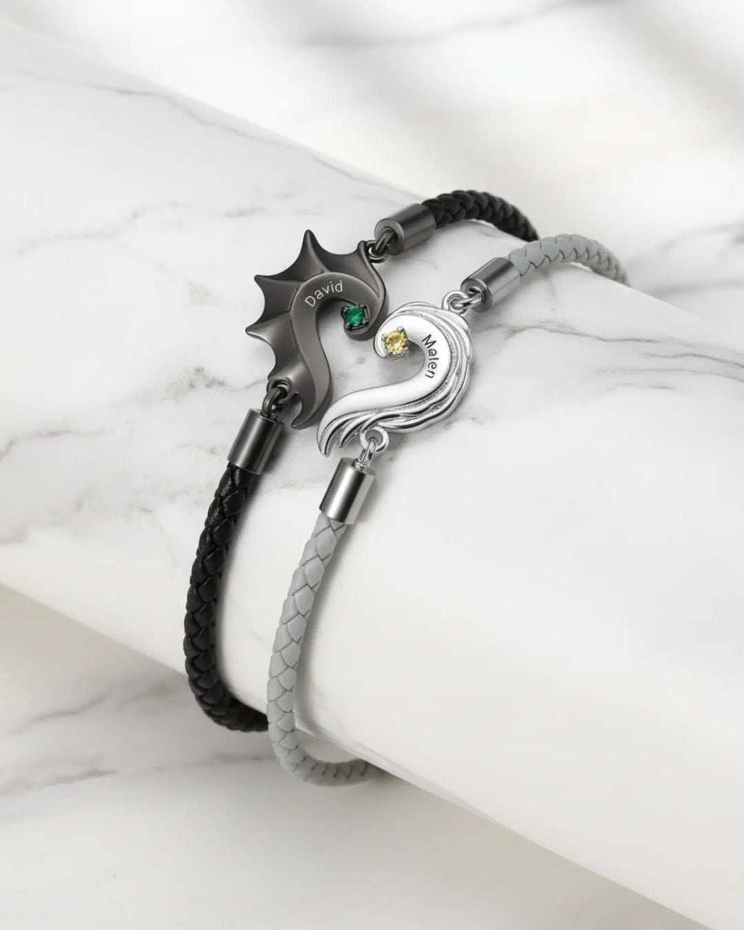 Pulseras de pareja con nombre – medio corazón con ala de dragón y ala de ángel, cuero y piedra de nacimiento