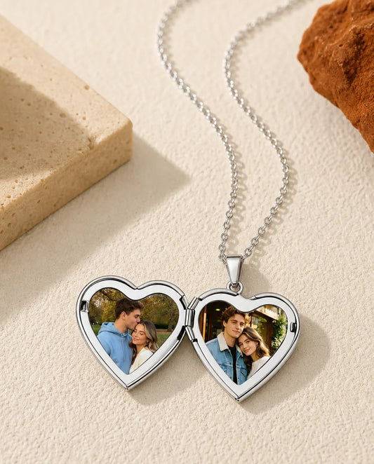 Relicario corazón con 2 fotos y grabado – relieve de flores en acero plateado o dorado, regalo de recuerdo