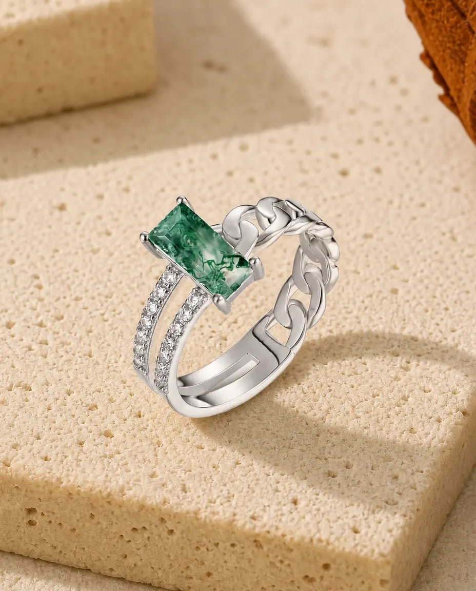 Anillo de ágata musgosa – talla esmeralda en horizontal, medio eslabón cubano y medio pavé, plata de ley 925