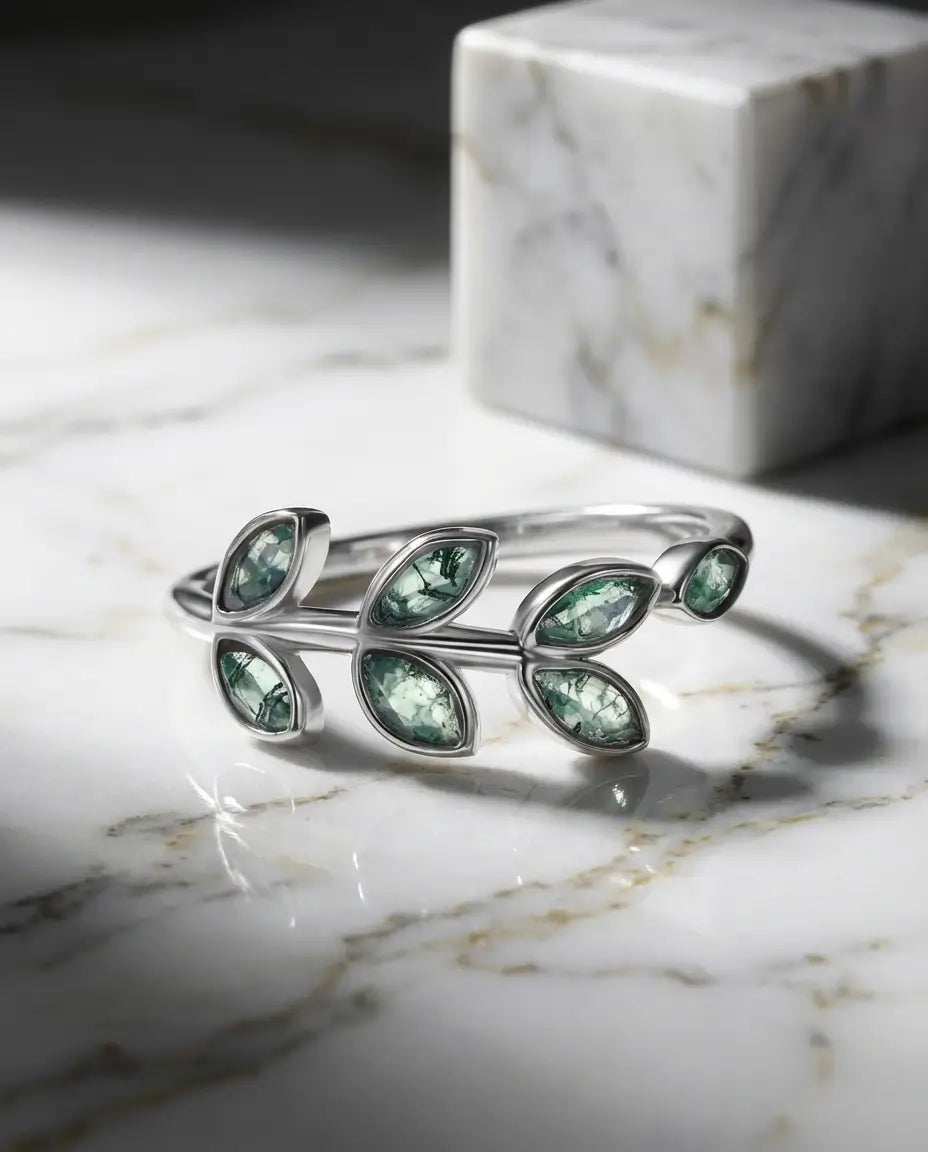 Anillo de ágata musgosa rama de olivo – piedras en talla marquesa como hojas, plata de ley 925 con baño de oro blanco