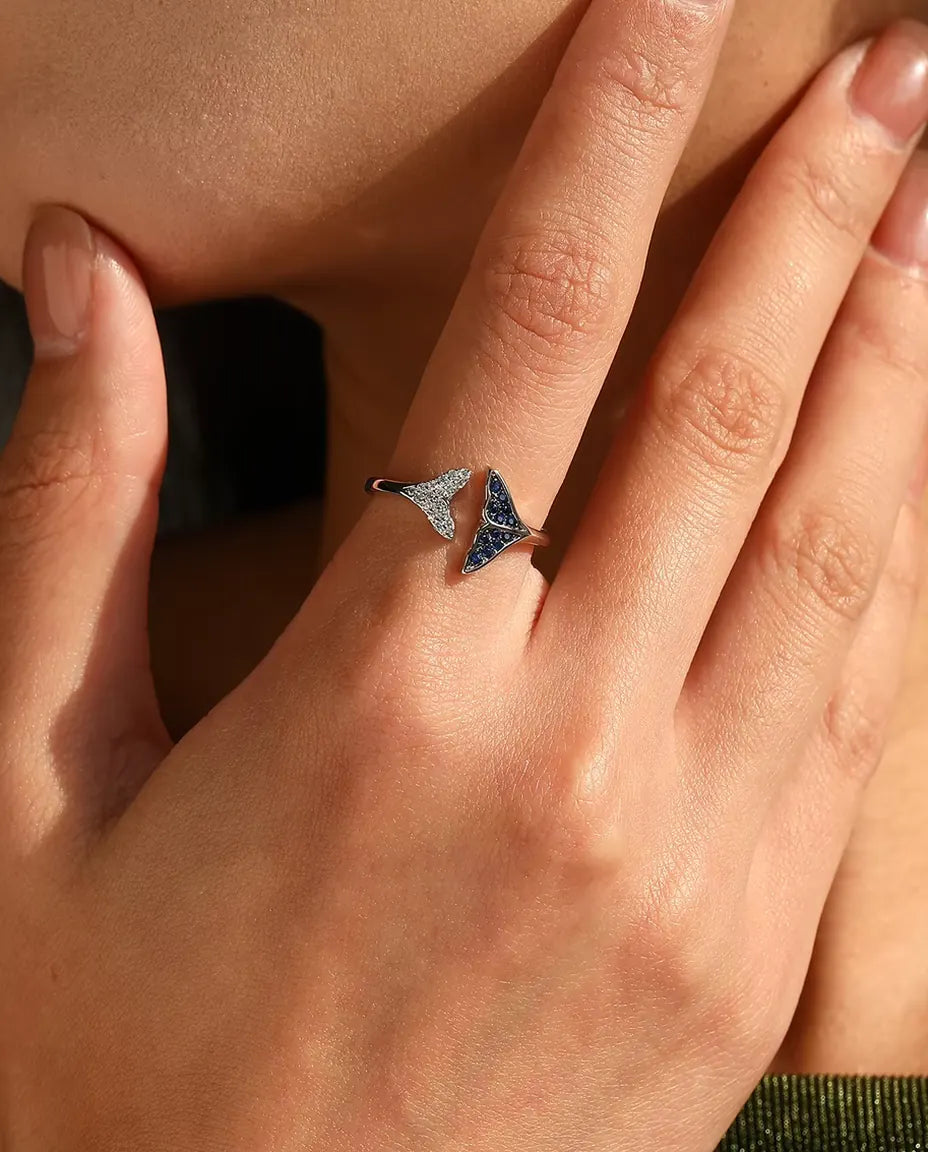 Anillo Cola de Ballena abierto ajustable - piedras azules y blancas, tallas US 6 a 9, plata de ley 925