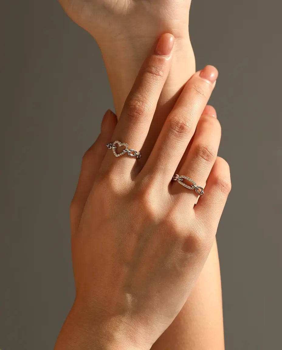 Anillo Eslabones Bicolor - eslabón dorado en pavé entre eslabones de plata, tallas 5 a 9, plata de ley 925