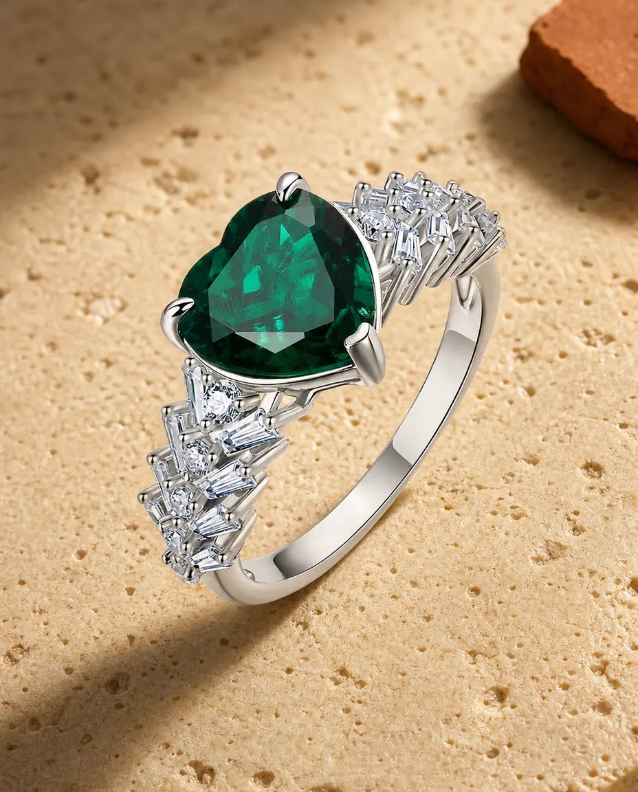 Anillo cóctel de esmeralda creada en laboratorio – corazón con cascada de circonitas Art déco, plata de ley 925