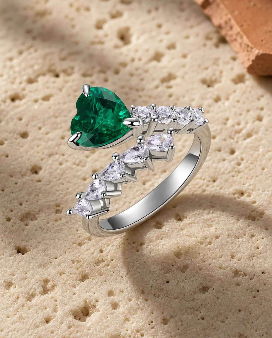 Anillo de esmeralda corazón – diseño estrella fugaz con estela de circonitas, plata de ley 925