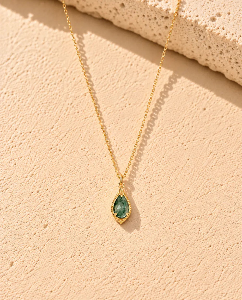 Collar de Ágata Musgosa en Forma de Gota en Plata 925 Chapada en Oro - el collar completo con su cierre y alargador