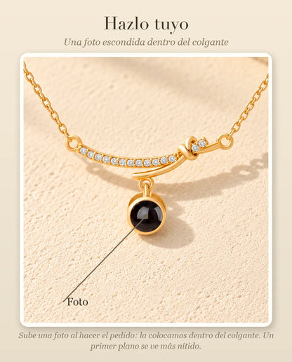 Guía de personalización que muestra dónde va tu foto dentro de la bola del collar de barra curva