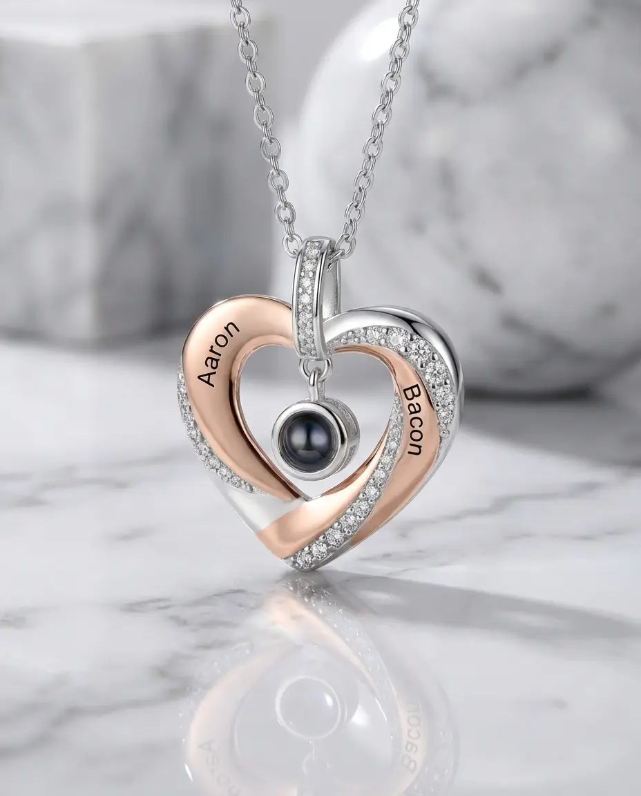 Collar con Foto Dentro – Corazón de Plata de Ley 925 con Dos Nombres Grabados, Regalo para Ella o para Mamá