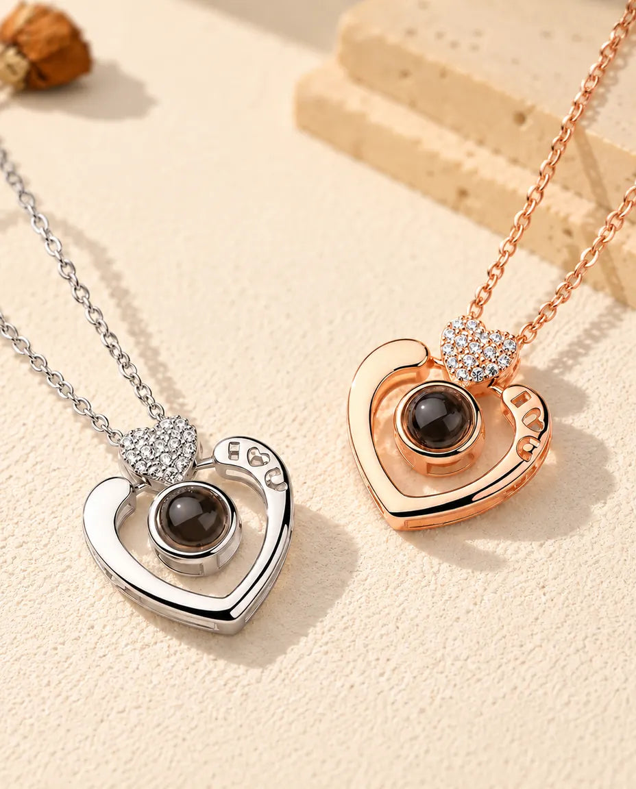 Collares de corazón abierto con foto dentro en plateado y en color oro rosa, con sus corazoncitos de circonitas