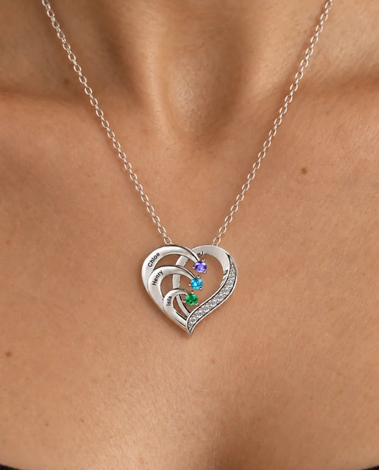 Collar personalizado - llevado por una modelo