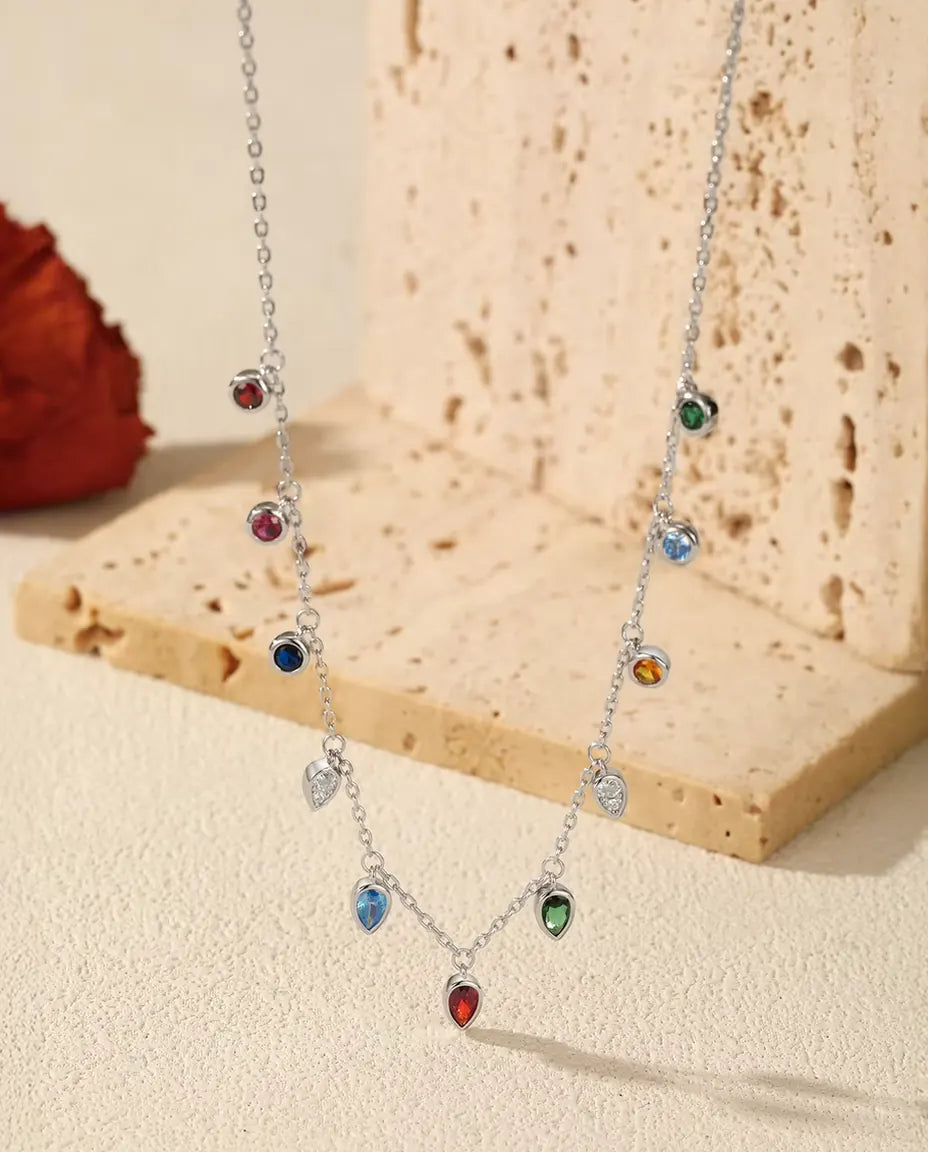 Collar de Dijes Multicolor en Plata 925 – Once Circonitas de Colores Redondas y en Gota sobre una Fina Cadena, Collar Delicado para Combinar
