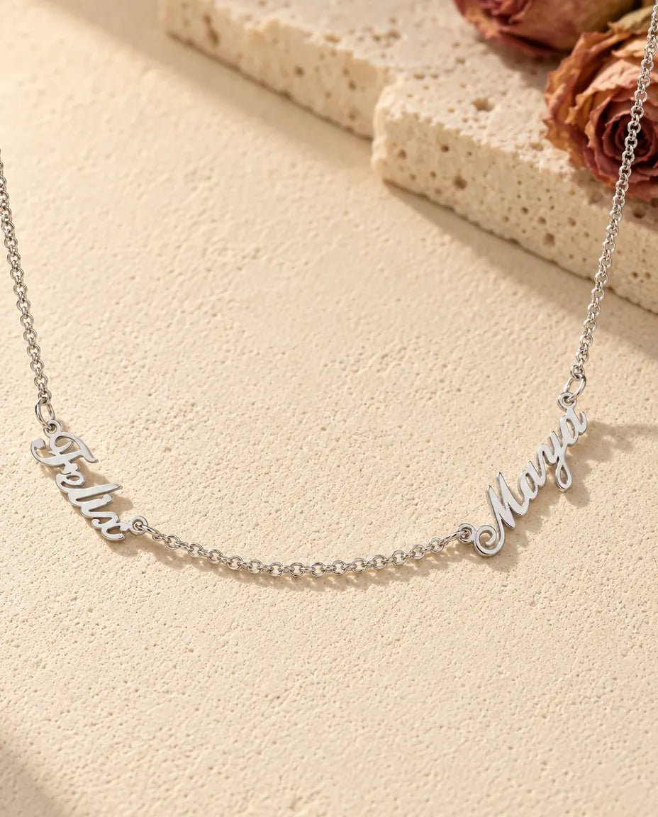 Collar con Dos Nombres en Plata de Ley 925 - vista frontal en plata