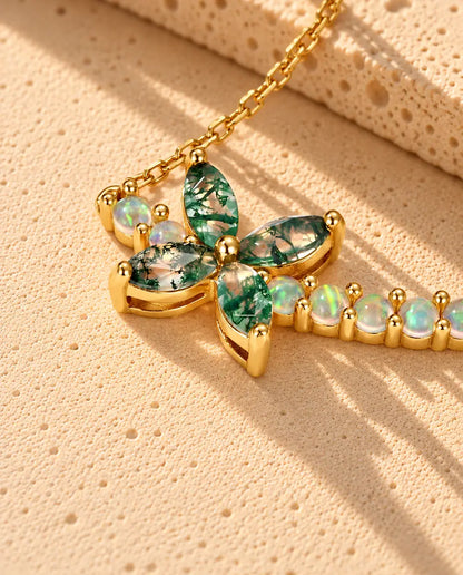 Collar Flor de Ágata Musgosa en Plata 925 Chapada en Oro - primer plano del ágata musgosa y su engaste