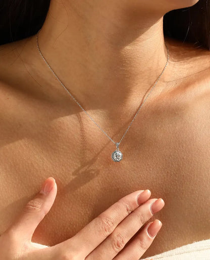 Collar Halo Octogonal - circonita de talla escalonada rodeada de pavé, cadena 40+5 cm, plata de ley 925