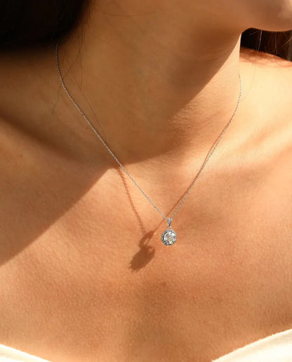 Collar Halo Octogonal - circonita de talla escalonada rodeada de pavé, cadena 40+5 cm, plata de ley 925