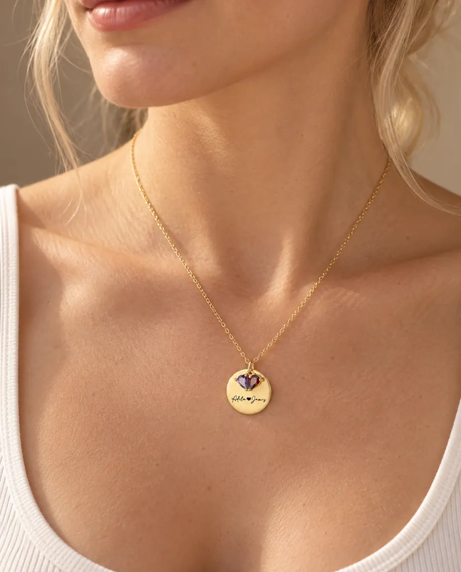 Collar Personalizado con 2 Piedras y 2 Nombres - medalla dorada grabada con dos piedras talla pera