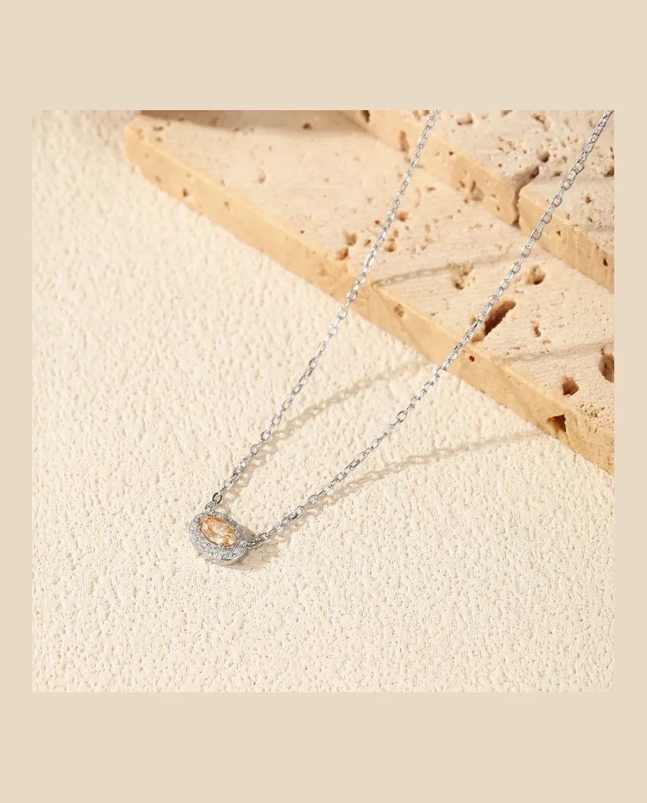 Collar de Moissanita amarilla – oval en horizontal con halo blanco en plata de ley 925, cadena de 40+5 cm