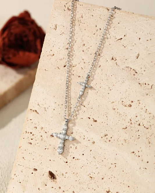 Collar de Moissanita Doble Cruz - colgante de cruz en pavé y cruz horizontal en la cadena, plata 925, 40+5 cm