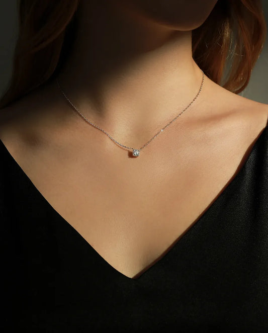 Collar de Moissanita Solitario – piedra de 0,8 ct color D en cuatro garras, plata de ley 925