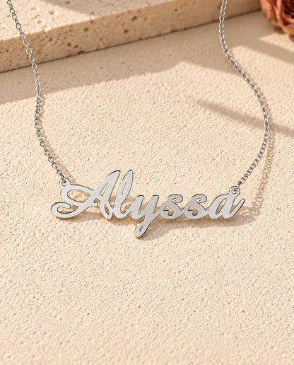 Collar con Nombre Personalizado en Plata de Ley 925 - vista frontal en plata