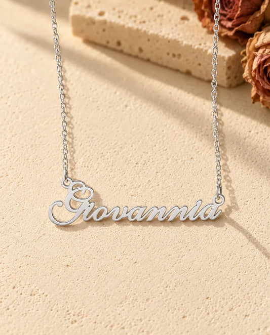 Collar con Nombre Personalizado en Plata de Ley 925 - vista frontal en plata