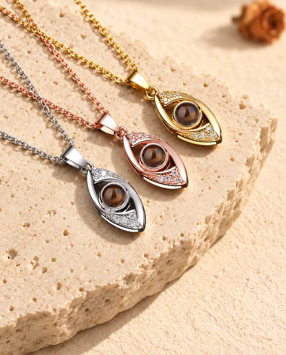 Collares de ojo turco con foto dentro en plateado, dorado y color oro rosa abiertos en abanico