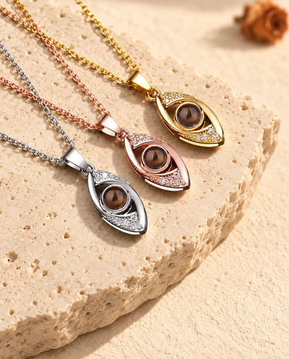 Collares de ojo turco con foto dentro en plateado, dorado y color oro rosa abiertos en abanico