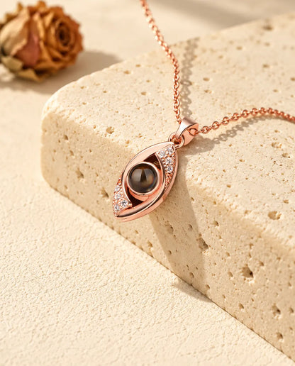 Collar de ojo turco en color oro rosa con párpados de circonitas