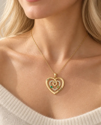 Collar Personalizado con 2 Piedras y 2 Nombres - triple corazón dorado con dos piedras de nacimiento