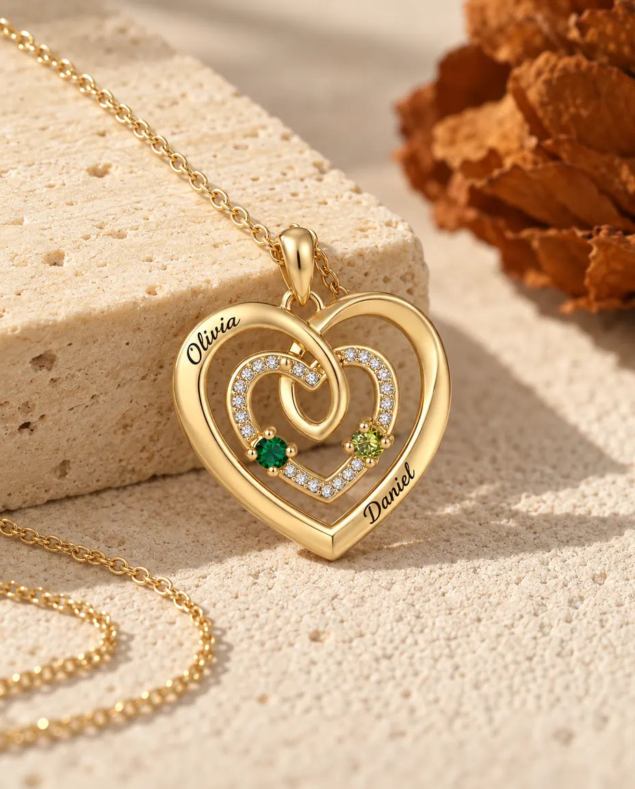Collar Personalizado con 2 Piedras y 2 Nombres - triple corazón dorado con dos piedras de nacimiento