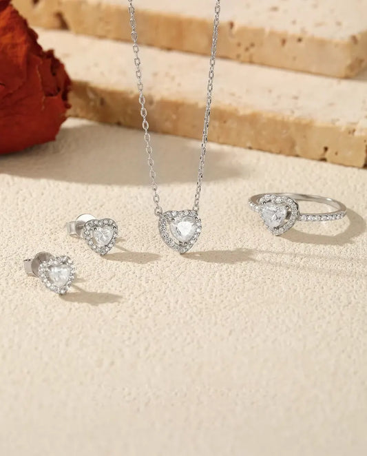 Conjunto de Moissanita Corazón en Plata 925 - el conjunto completo sobre piedra clara