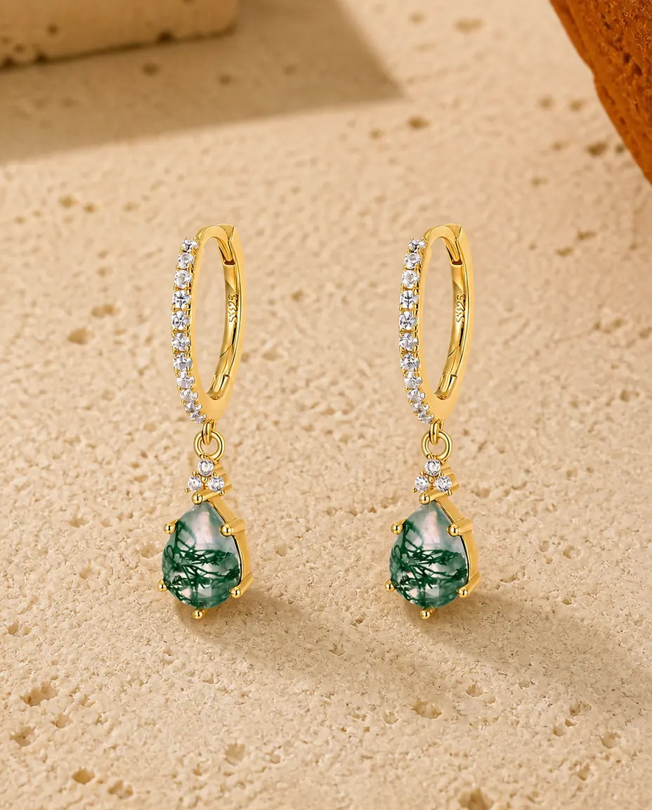 Aros de ágata musgosa - Gota de ágata verde colgando de un aro huggie con circonitas, plata de ley 925 bañada en oro, regalo para ella