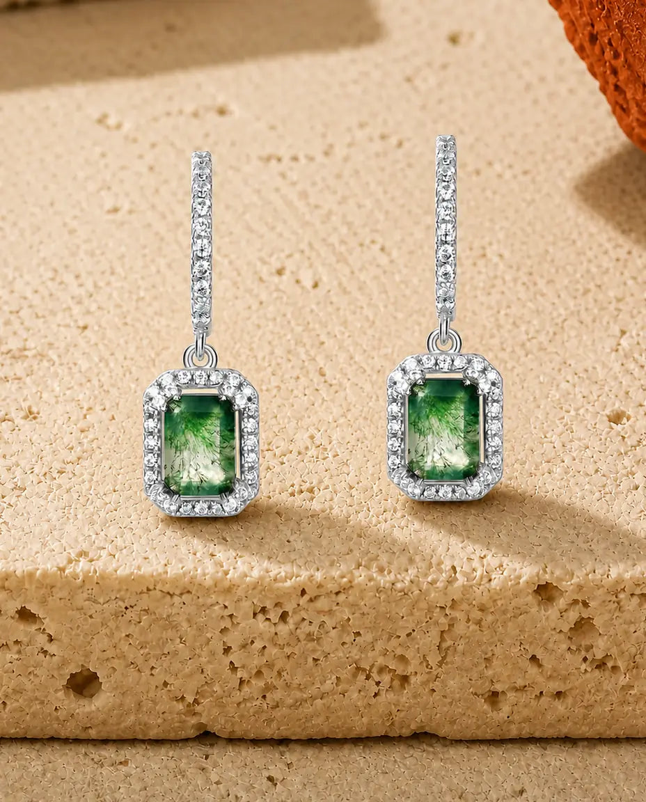 Pendientes de ágata musgosa - Ágata musgosa talla esmeralda con halo de circonitas en arco pavé, plata de ley 925 en plata u oro