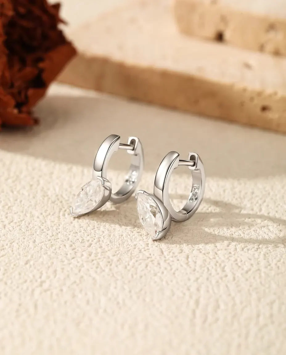 Pendientes de Aro Colgantes con Moissanita Marquesa - piedras de 0,50 ct 4 x 8 mm, 14,5 mm de largo, plata 925