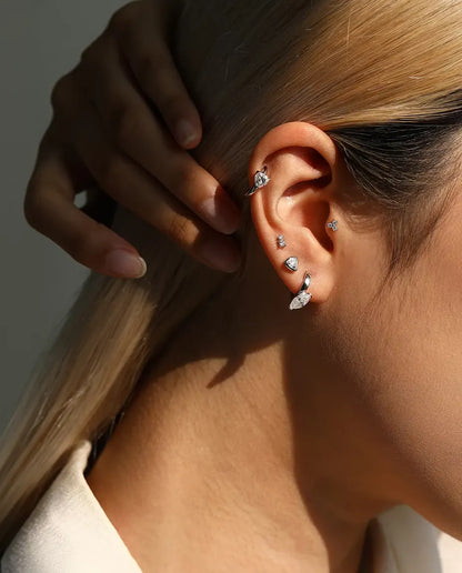 Pendientes de Aro Colgantes con Moissanita Marquesa - una piedra de 0,50 ct 4 x 8 mm en cada aro, 14,5 mm de largo, plata 925