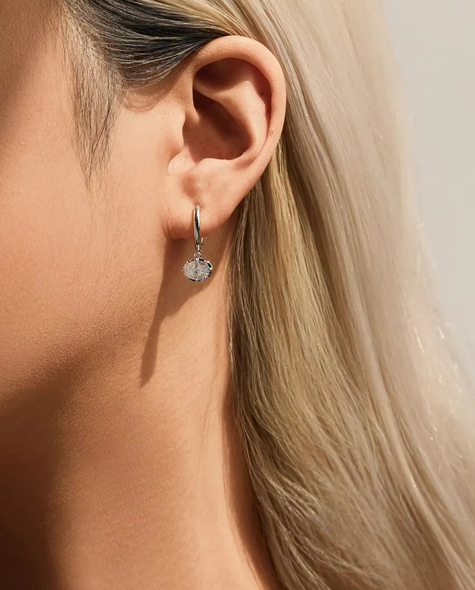 Pendientes de Aro Colgantes con Moissanita Ovalada - piedras de 1,00 ct 5 x 7 mm, 21 mm de largo, plata 925