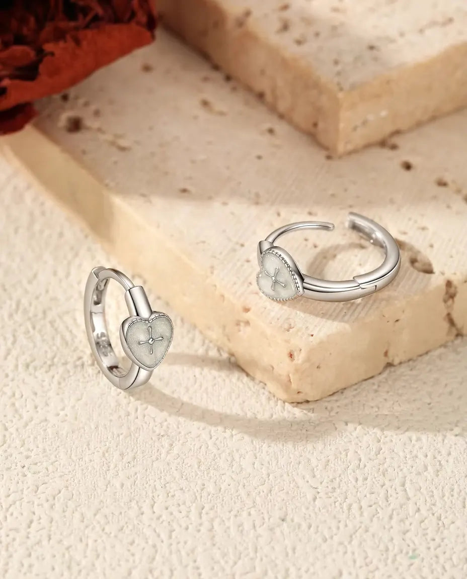 Pendientes de Aro con Corazón y Cruz - corazón blanco nacarado de 5,5 x 6 mm, aro de 12,5 mm, plata 925
