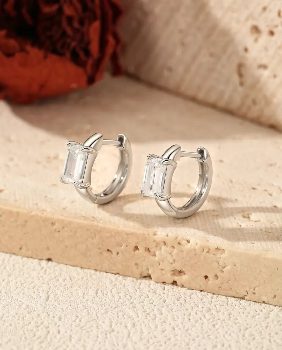 Pendientes de Aro con Moissanita Talla Esmeralda - piedras de 0,80 ct 4 x 6 mm, aro de 11,5 mm, plata 925