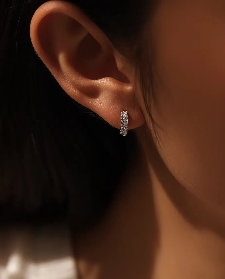 Pendientes de Aro con Pavé de Moissanita - dieciséis piedras de 1,3 mm en dos hileras, 12 mm, plata 925