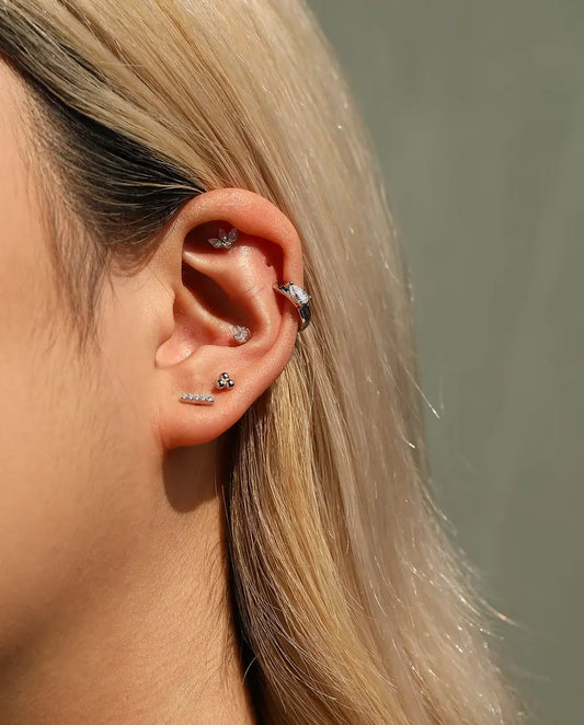 Pendientes Barra de Moissanita en Plata 925 - llevado junto a otros pendientes en la misma oreja