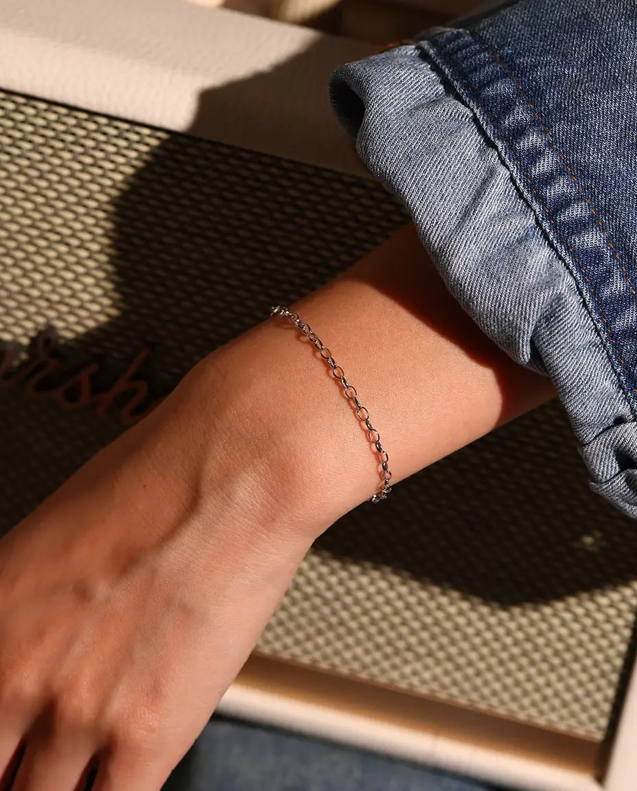 Pulsera Cadena Forzada en Plata 925 - llevada en la muñeca