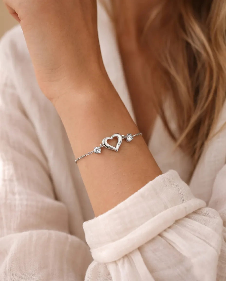 Pulsera Personalizada con 2 Piedras y 2 Nombres - corazón abierto y dos piedras de nacimiento, ajustable, rodiada