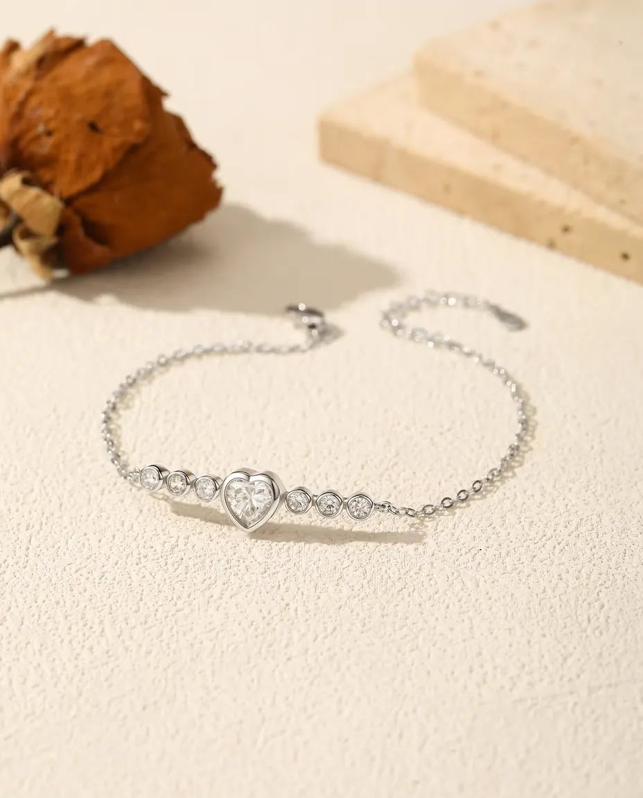 Pulsera de corazón en moissanita - Plata de ley 925, corazón de 0,8 ct en bisel y cadena fina regulable