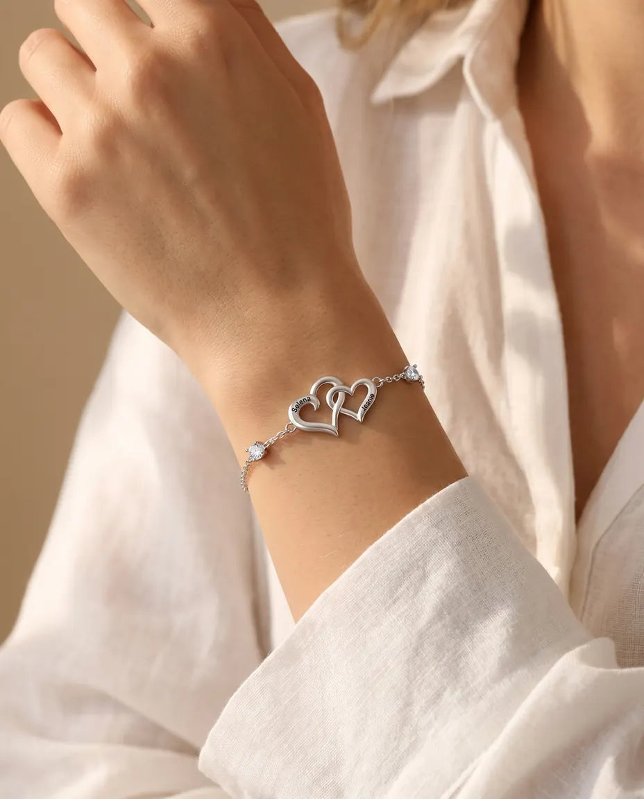 Pulsera Doble Corazón Personalizada 2 Nombres - corazones enlazados y dos piedras de nacimiento, ajustable